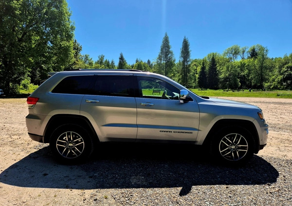 Jeep Grand Cherokee cena 112000 przebieg: 84000, rok produkcji 2016 z Bukowno małe 211